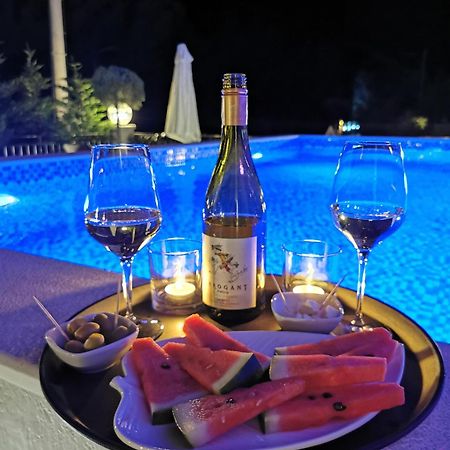 Hotel Montenino バール エクステリア 写真